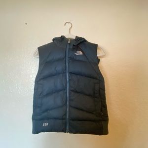 Navy Northface Cropped puffer. Size small. $30”